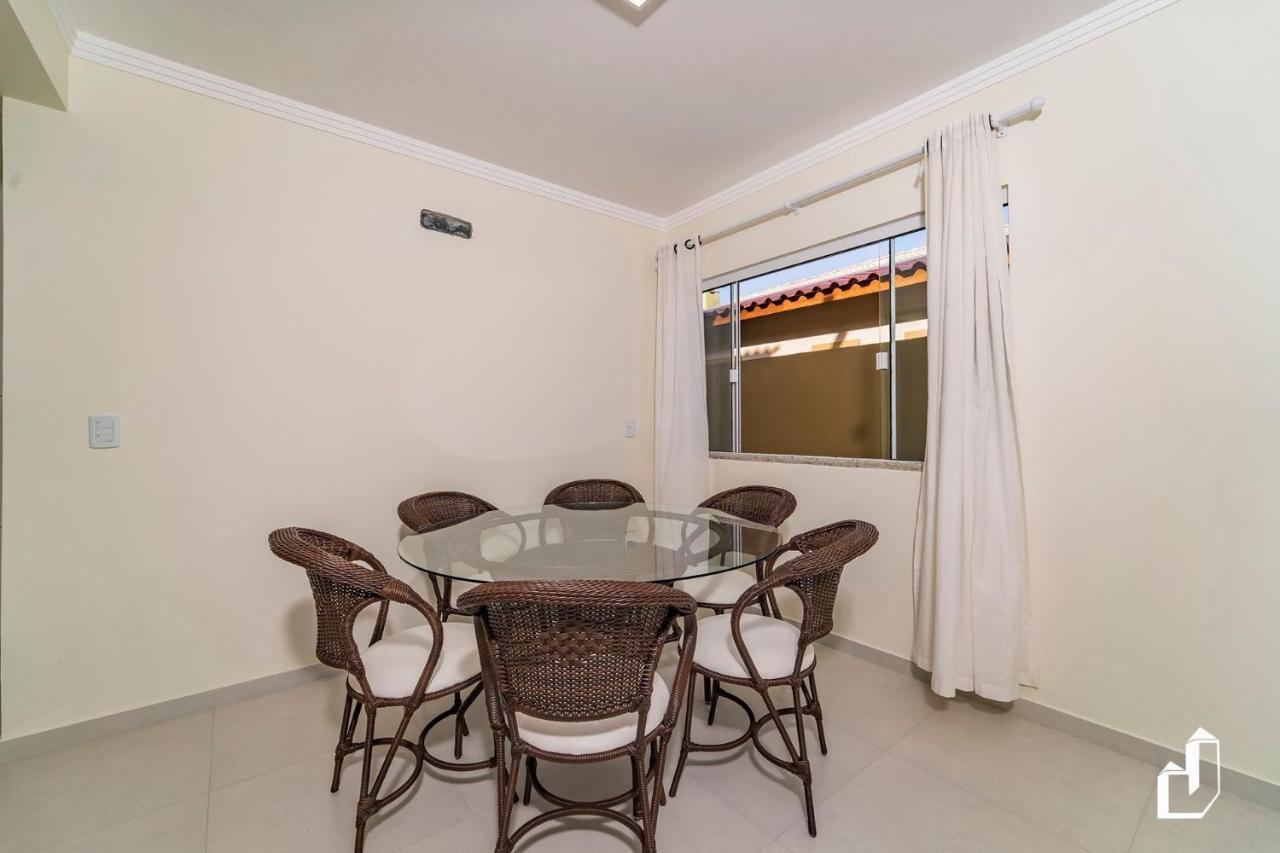 Casa Terrea Com 02 Dormitorios บอมบินญัส ภายนอก รูปภาพ