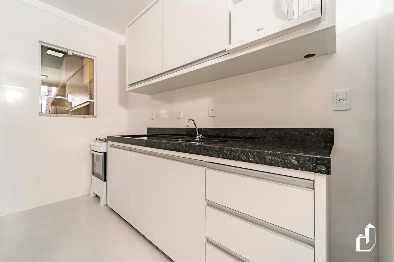 Casa Terrea Com 02 Dormitorios บอมบินญัส ภายนอก รูปภาพ