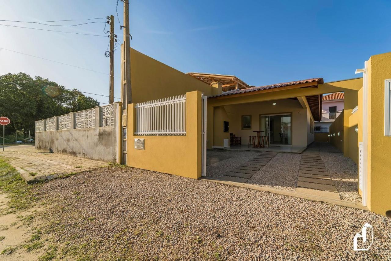 Casa Terrea Com 02 Dormitorios บอมบินญัส ภายนอก รูปภาพ